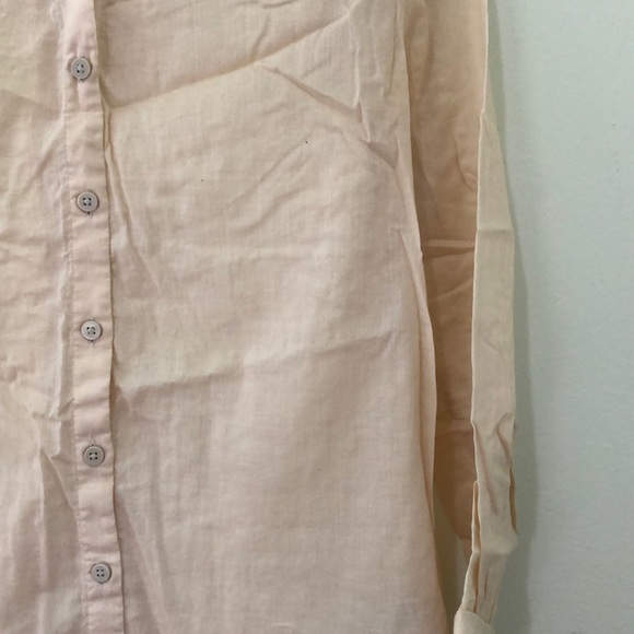 H&M Button Down Creamy Pink Top! - Picture 4 of 7